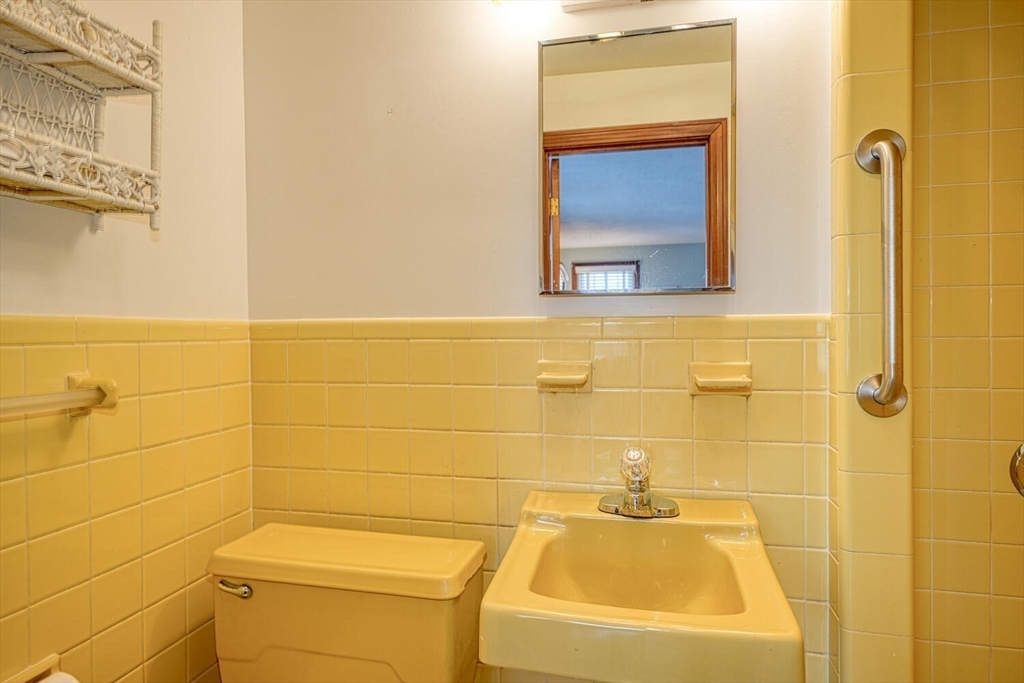 94 Johnson Road Winchester, MA 01890 - Photo 29 of 36