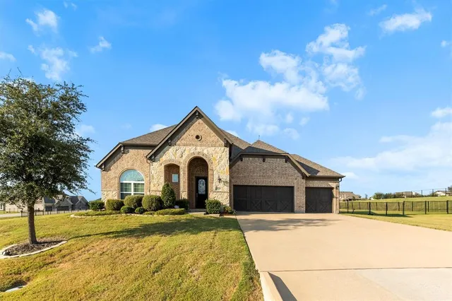 $3,200 | 3930 Clearwater Lane, Nevada, TX 75173