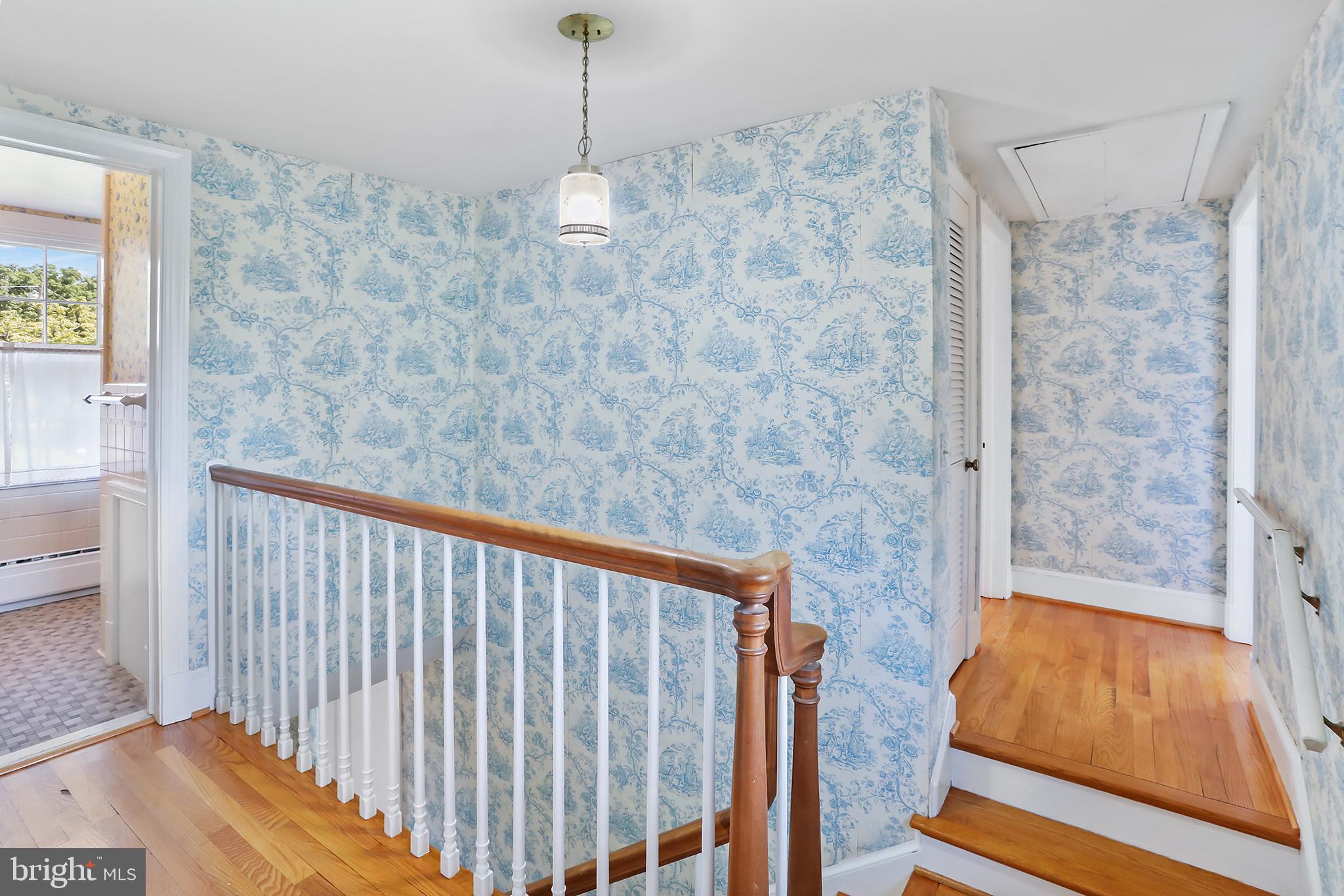 17796 Harmony Church Road Hamilton, VA 20158 - Photo 46 of 77 Landing to bedroom 1 and bathroom 1