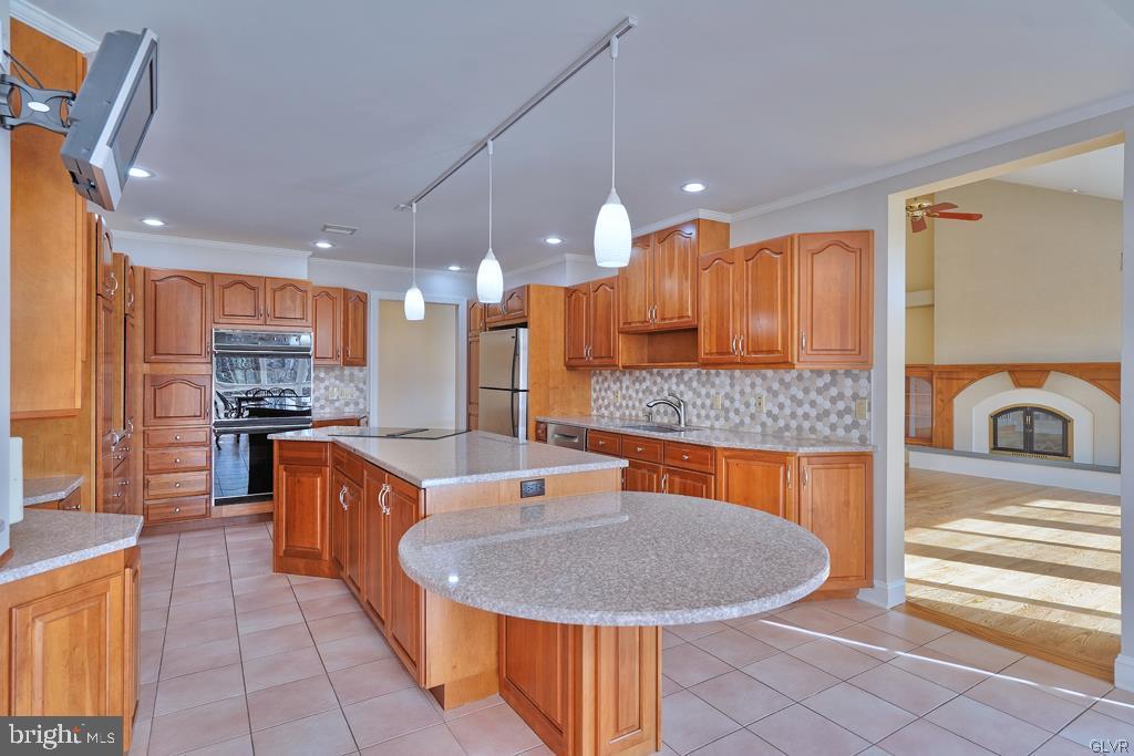 1740 Deer Run Road Bethlehem, PA 18015 - Photo 14 of 36 Gallery Image 14
