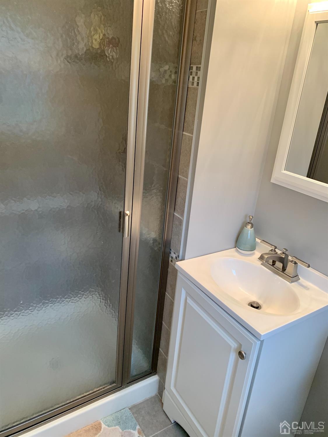 17 Alexander Road East Brunswick, NJ 08816 - Photo 22 of 32 Gallery Image 22