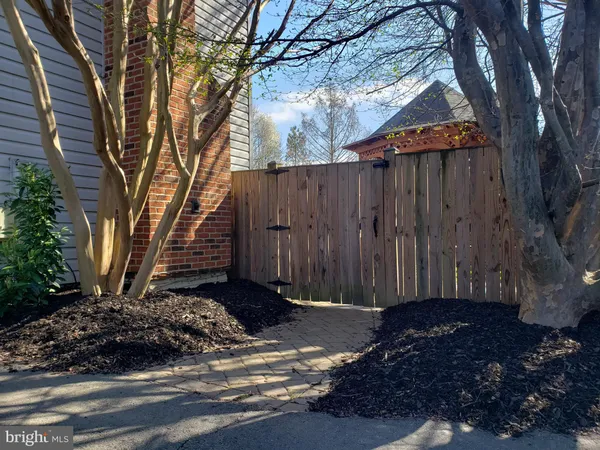 $963,000 | 20305 Mallet Hill Court, Germantown, MD 20876