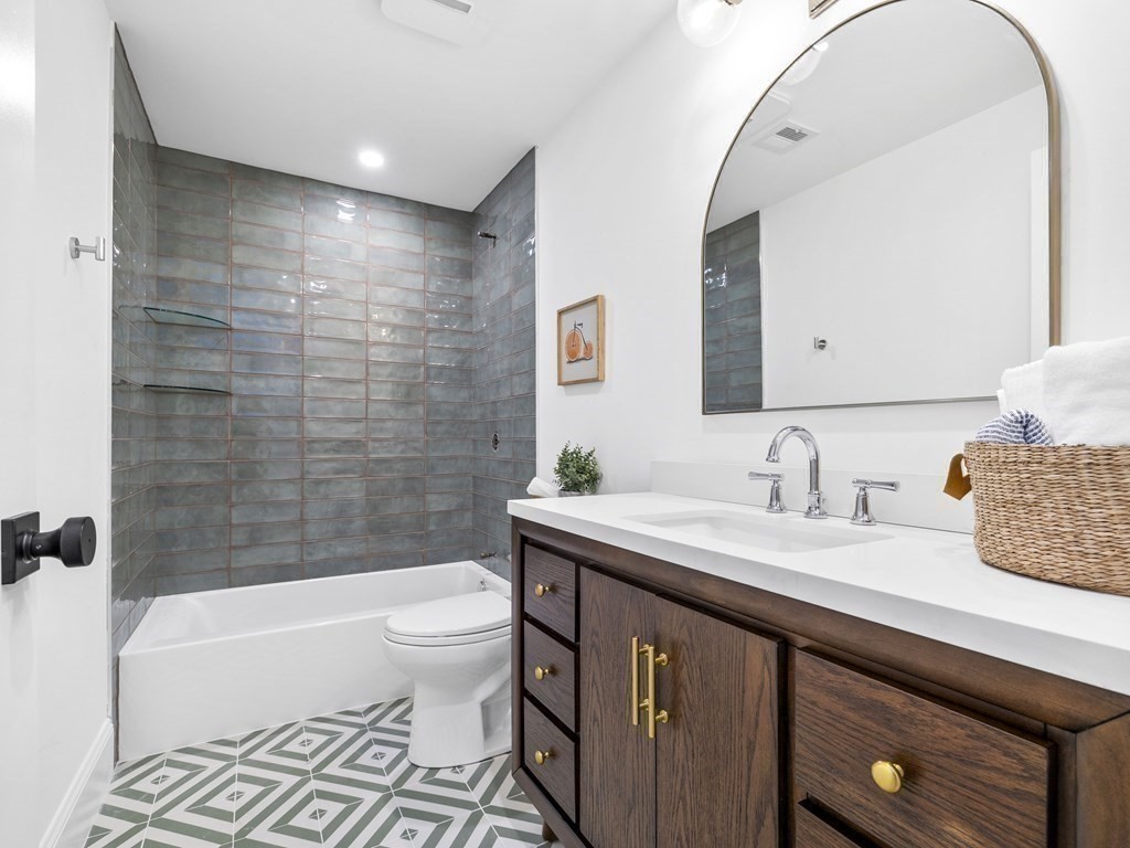 154 Summer Street, Unit 154 Medford, MA 02155 - Photo 11 of 20