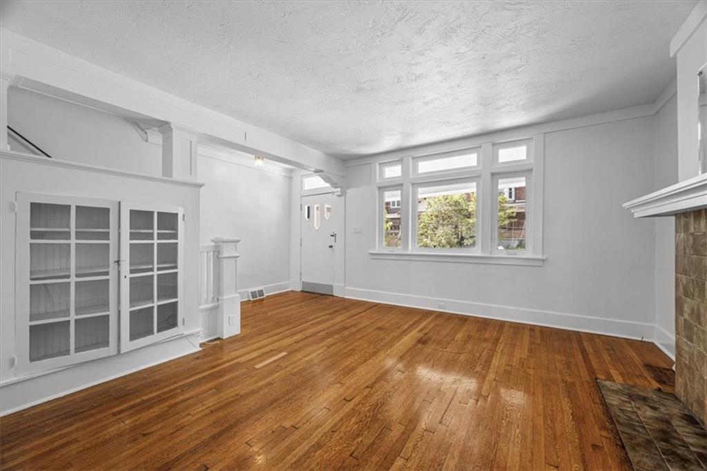 5875 Darlington Road Pittsburgh, PA 15217 - Photo 8 of 38 Gallery Image 8