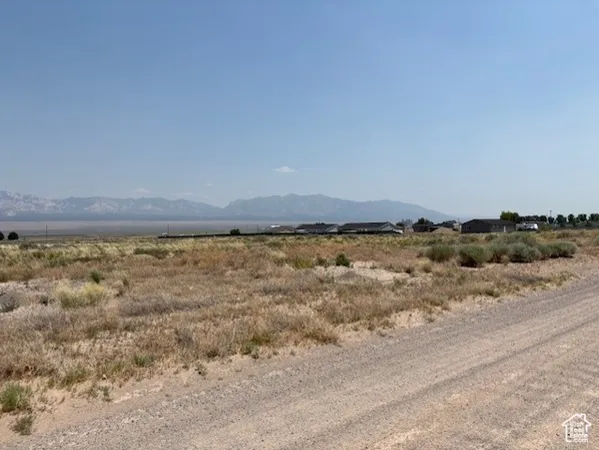 $235,200 | 800 North 300th Street West, Milford, UT 84751