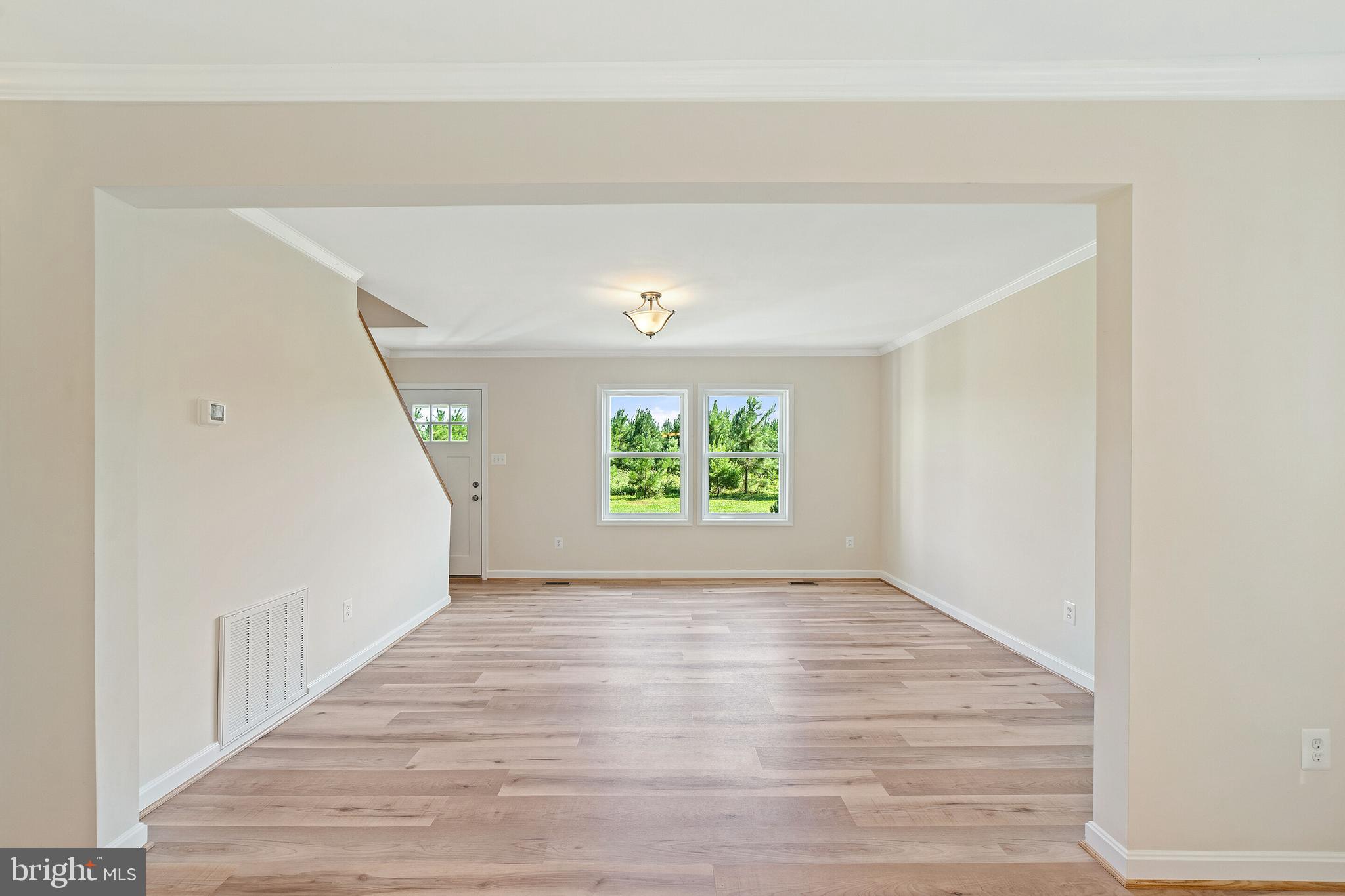 4338 Catlett Road Midland, VA 22728 - Photo 16 of 41 Living Room