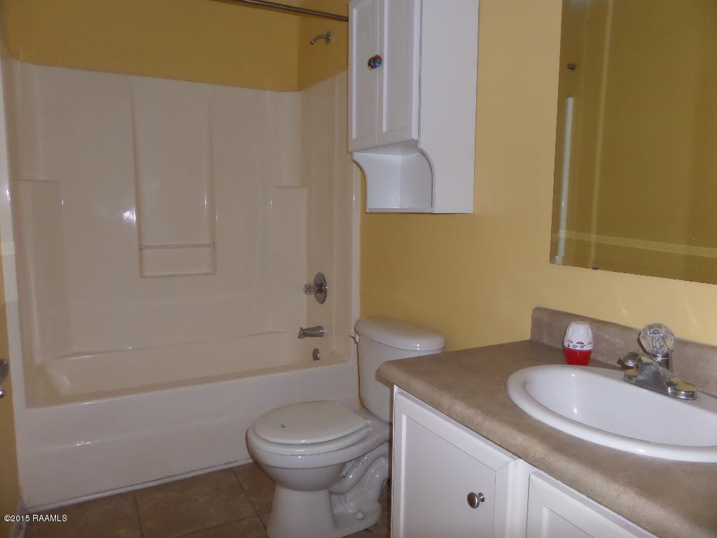 2677 Hains Road Rayne, LA 70578 - Photo 9 of 11 Hall Bath