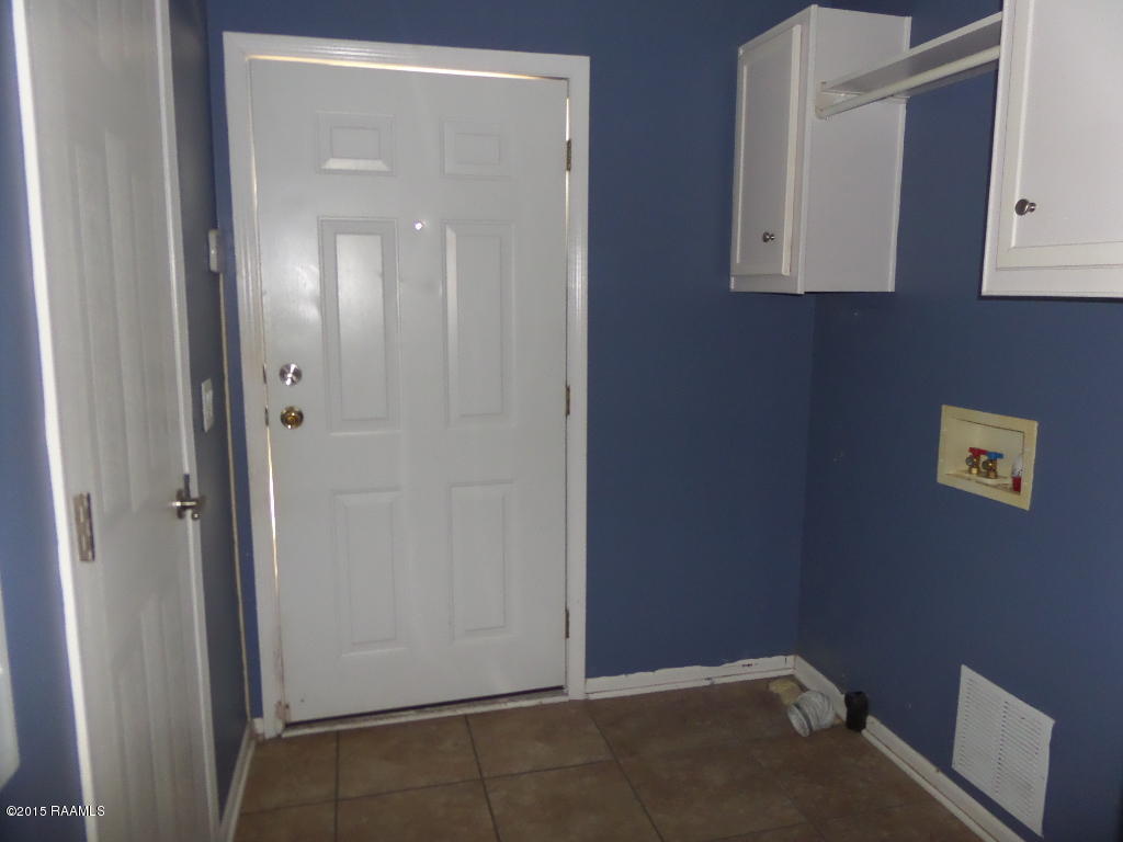 2677 Hains Road Rayne, LA 70578 - Photo 10 of 11 Laundry Room