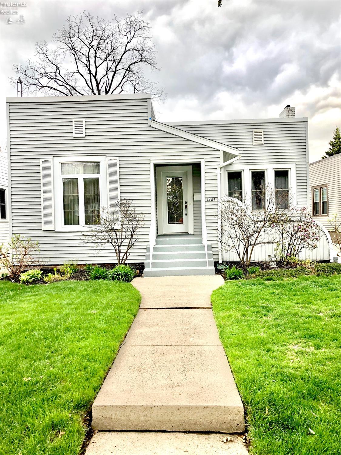 1324 Waverly Road Sandusky, OH 44870 - Photo 2 of 23 Gallery Image 2