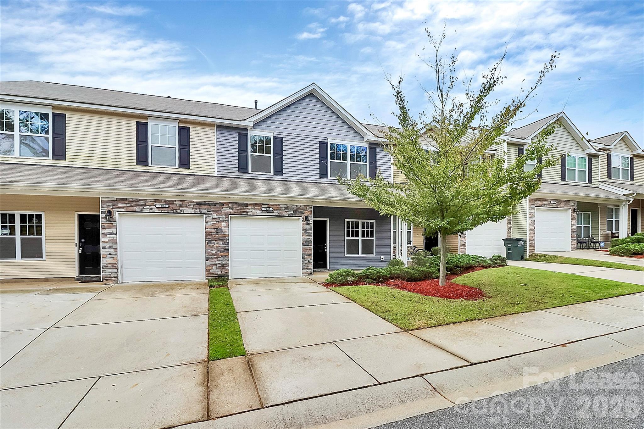 7107 Adare Mews Road Charlotte, NC 28217 - Photo 2 of 33