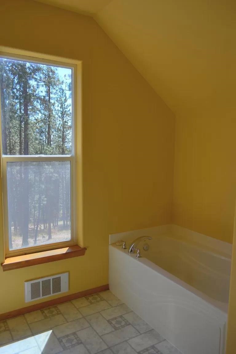 13319 East Randall Road Mead, WA 99021 - Photo 14 of 15 Gallery Image 14