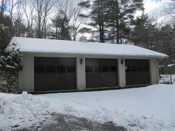 28 Wells Park Road Sturbridge, MA 01566 - Photo 3 of 8
