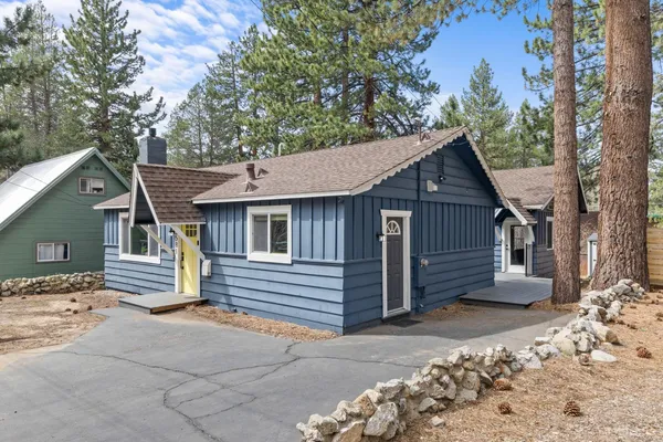$750,000 | 2581 Armstrong Avenue, South Lake Tahoe, CA 96150