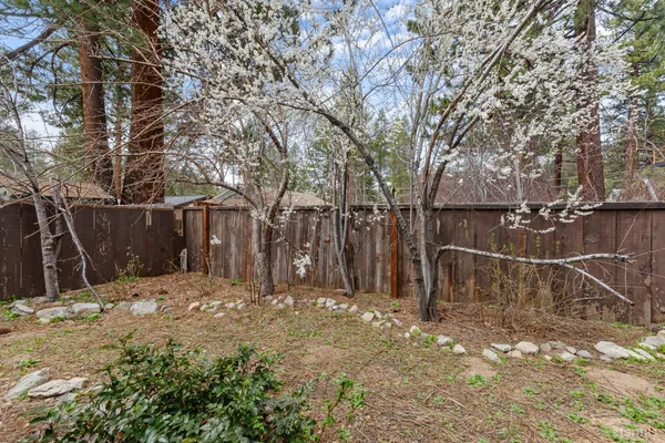$750,000 | 2581 Armstrong Avenue, South Lake Tahoe, CA 96150
