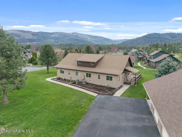 $415,000 | 26 Ironwood Drive, Blanchard, ID 83804