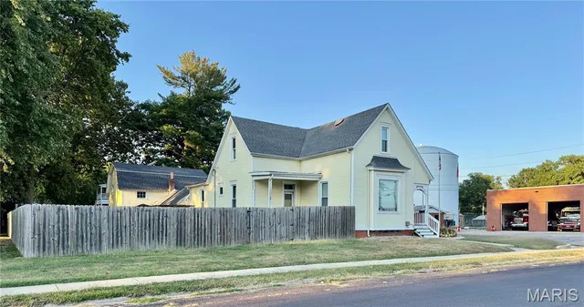 $279,900 | 3 West Patterson Street, Mascoutah, IL 62258