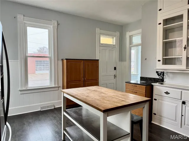 $279,900 | 3 West Patterson Street, Mascoutah, IL 62258