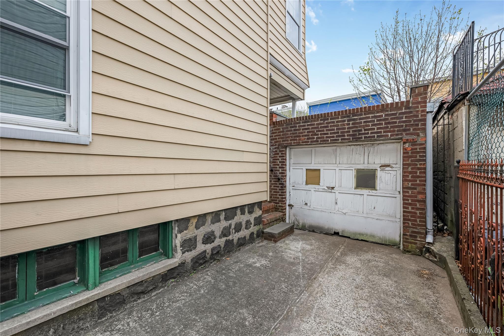 34-22 98th Street Queens, NY 11368 - Photo 6 of 22