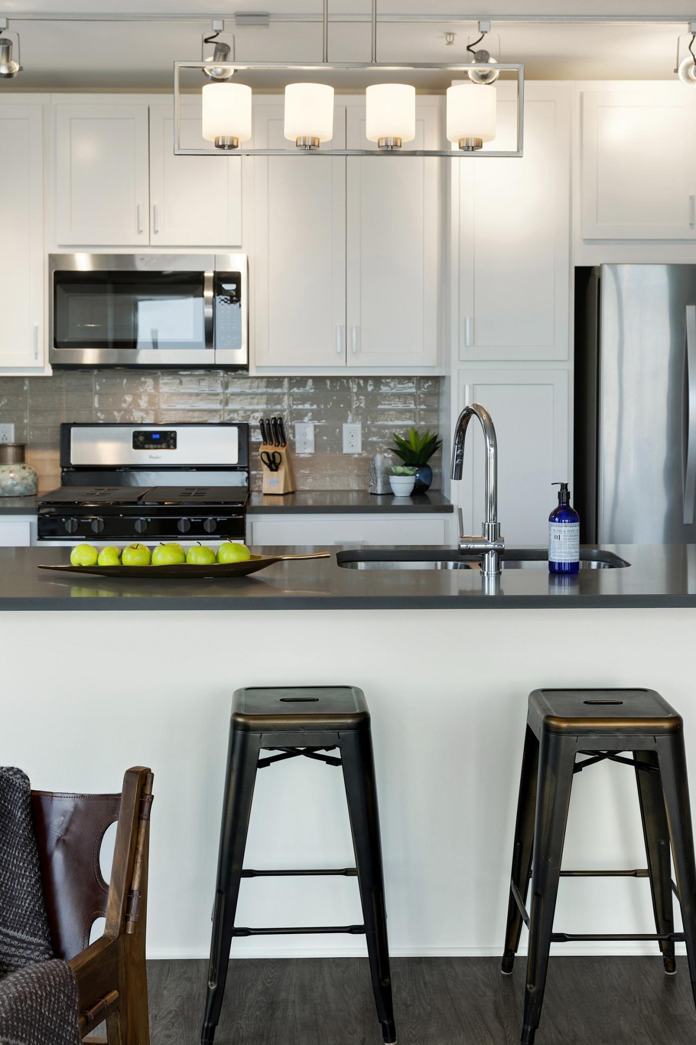 212 10th Avenue South, Unit 914 Minneapolis, MN 55415 - Photo 15 of 17