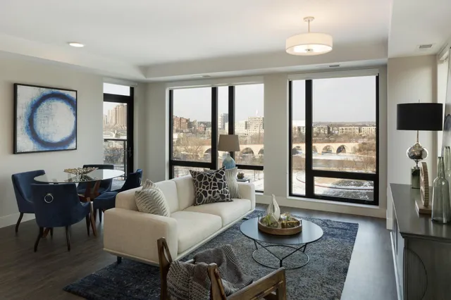 $3,481 | 212 10th Avenue South, Unit 914, Minneapolis, MN 55415