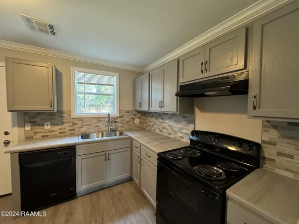 $1,695 | 750 St Thomas Street, Lafayette, LA 70506