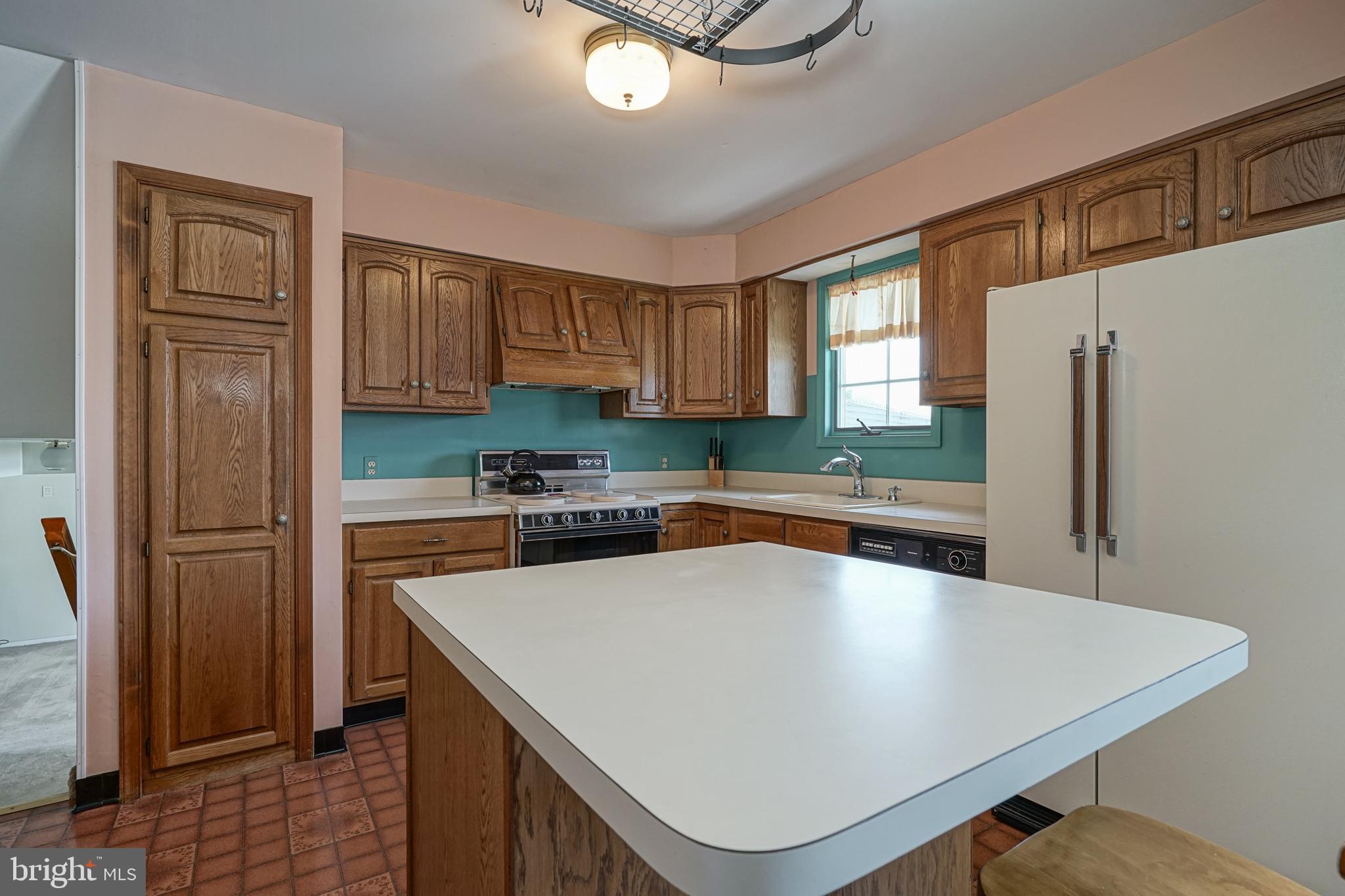 19 Haines Mill Road Delran, NJ 08075 - Photo 16 of 35 2nd Floor Kitchen