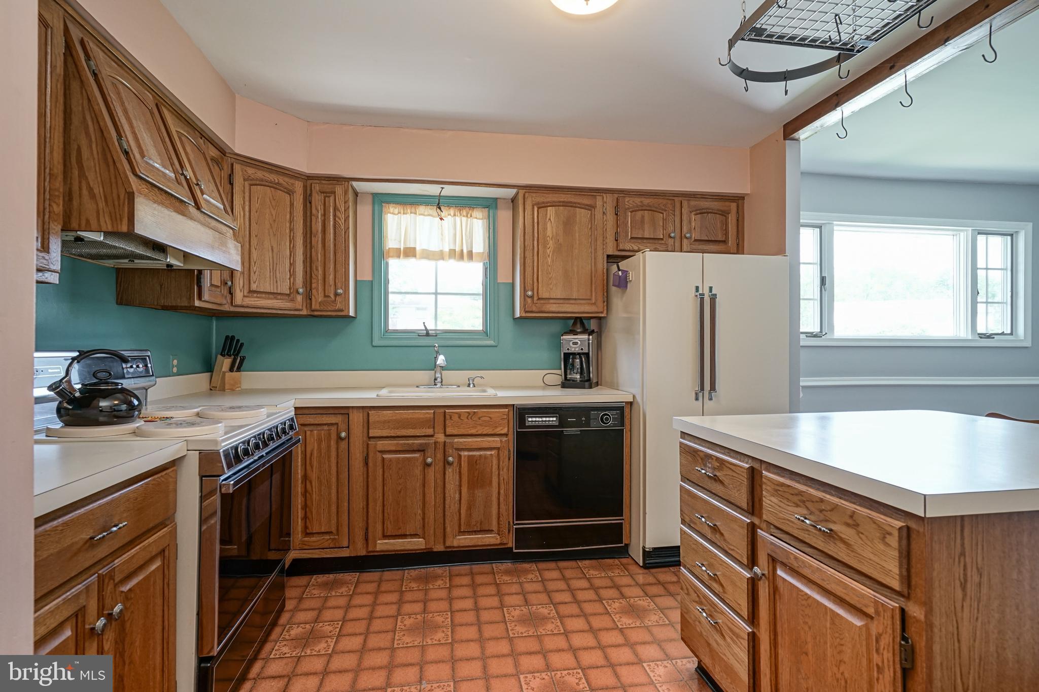 19 Haines Mill Road Delran, NJ 08075 - Photo 18 of 35 2nd Floor Kitchen