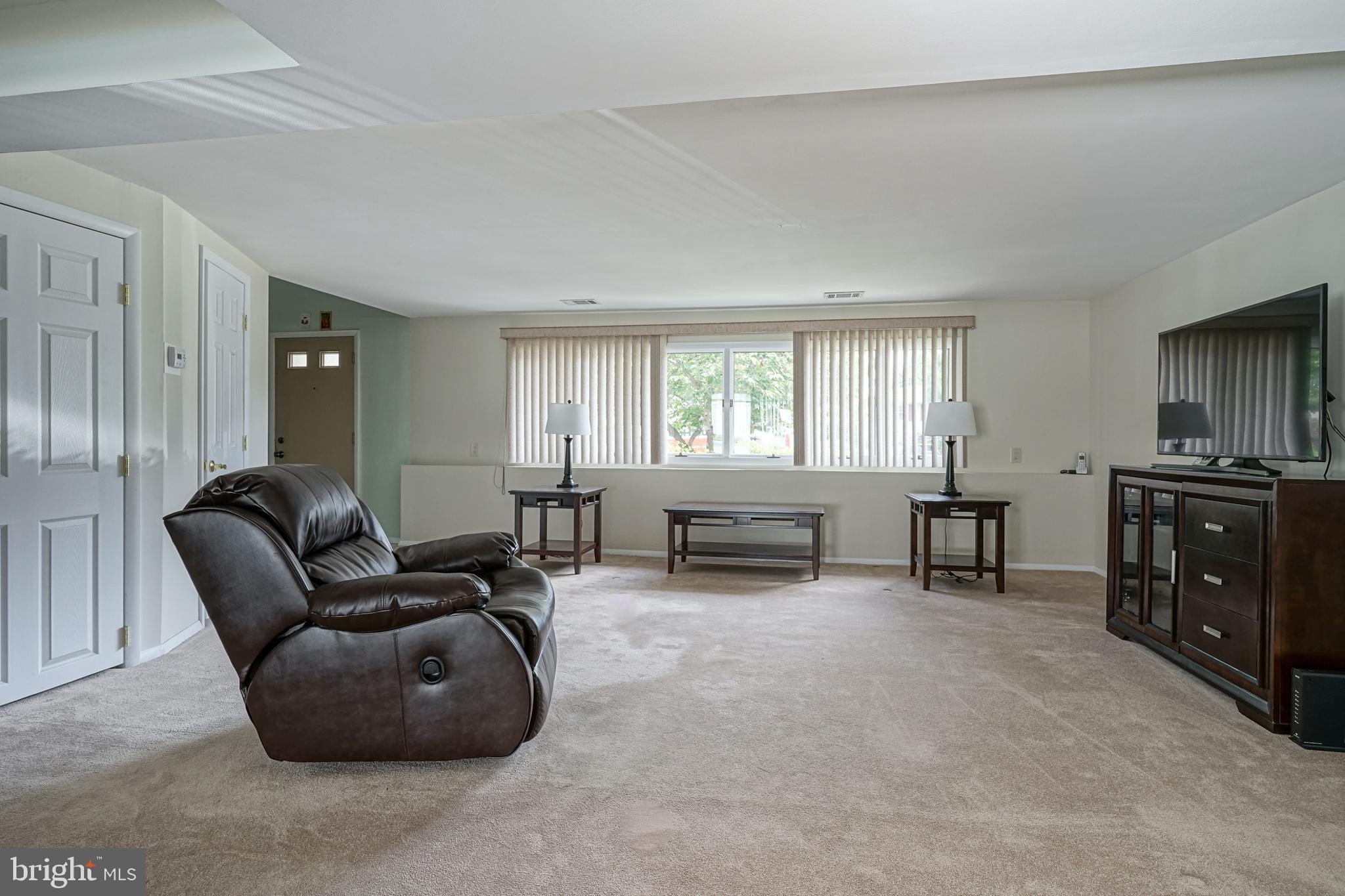 19 Haines Mill Road Delran, NJ 08075 - Photo 3 of 35 Living Room (First Floor)