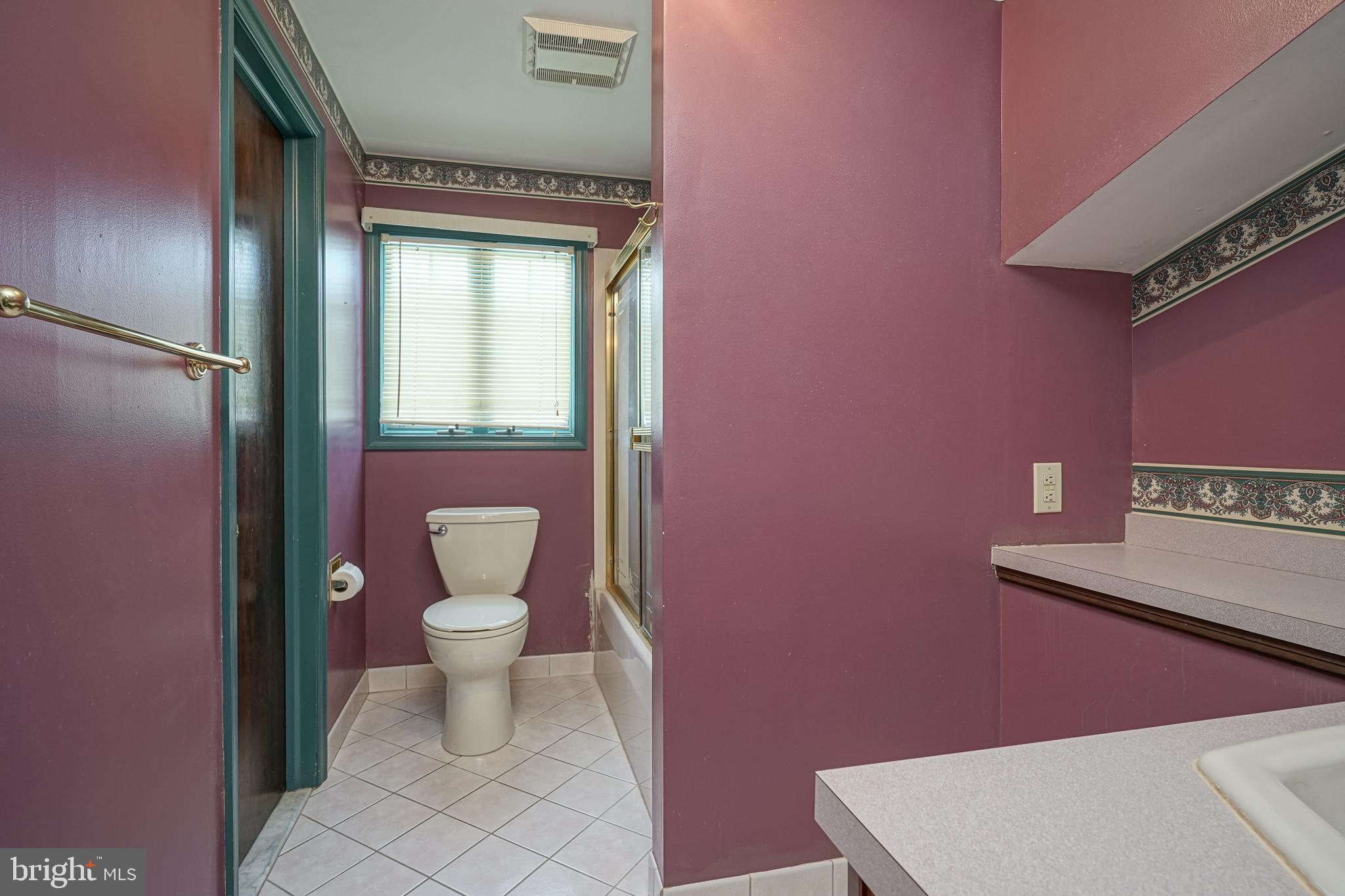 19 Haines Mill Road Delran, NJ 08075 - Photo 29 of 35 Upstairs Full Bathroom