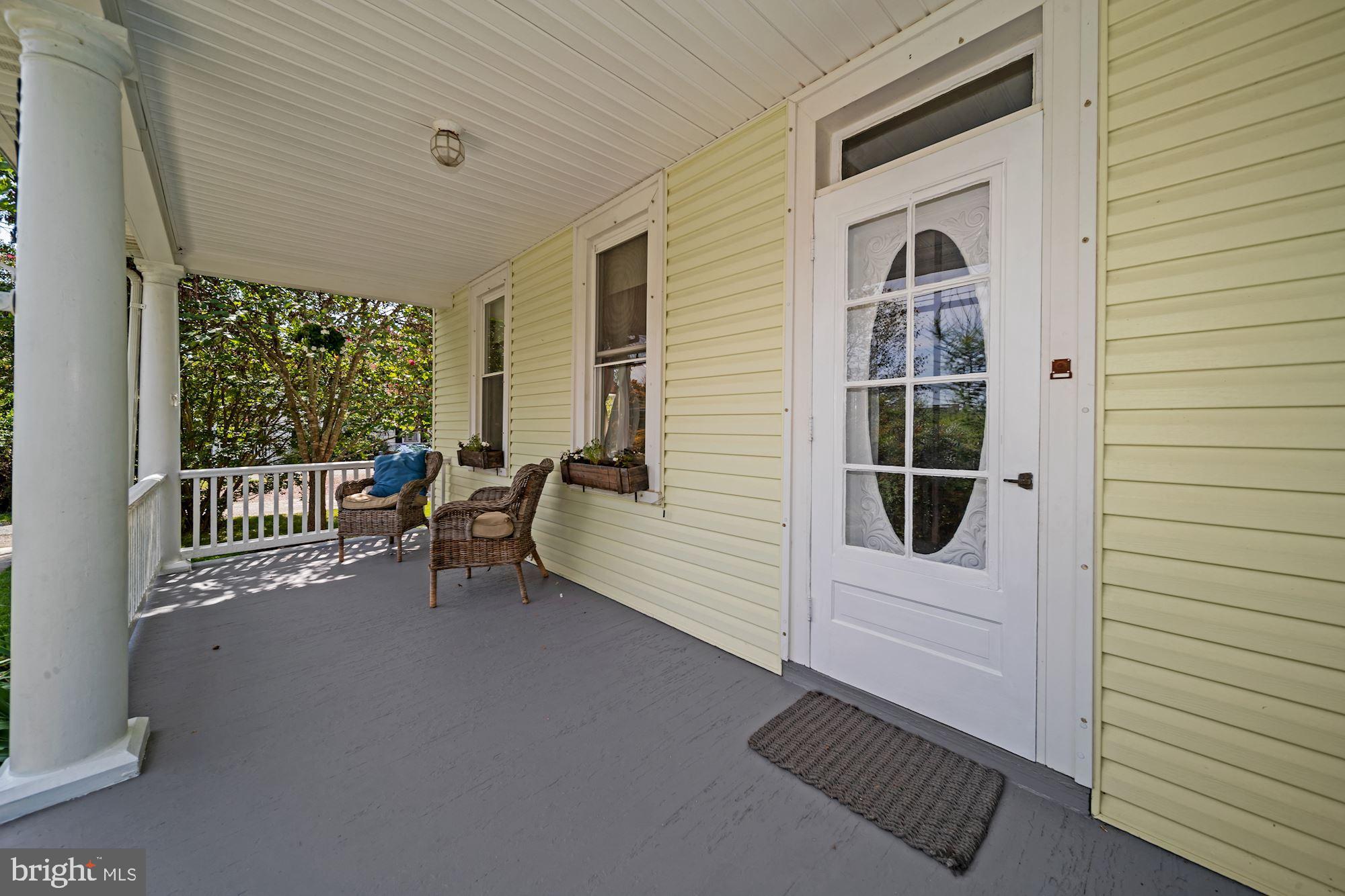 23736 Woodfield Road Gaithersburg, MD 20882 - Photo 2 of 33 Gallery Image 2