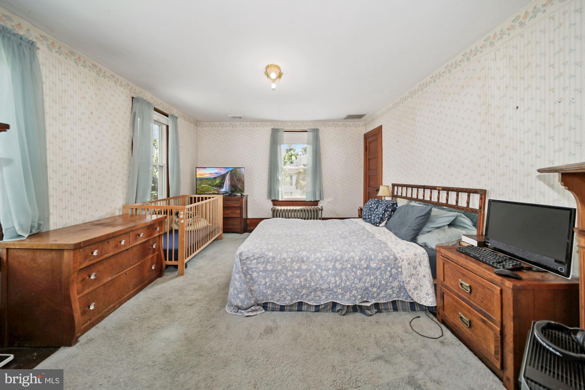 23736 Woodfield Road Gaithersburg, MD 20882 - Photo 16 of 33 Gallery Image 16