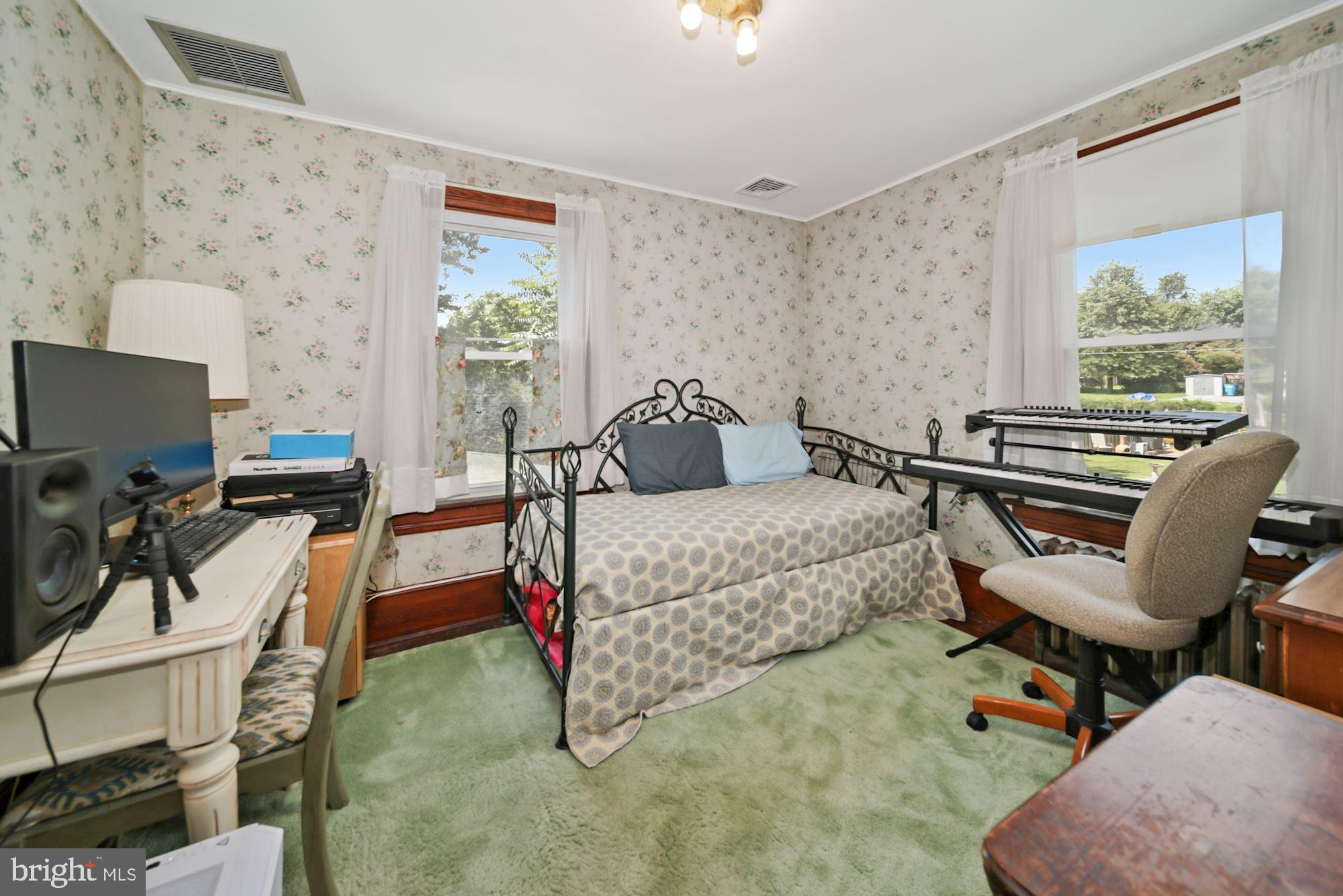 23736 Woodfield Road Gaithersburg, MD 20882 - Photo 20 of 33 Gallery Image 20