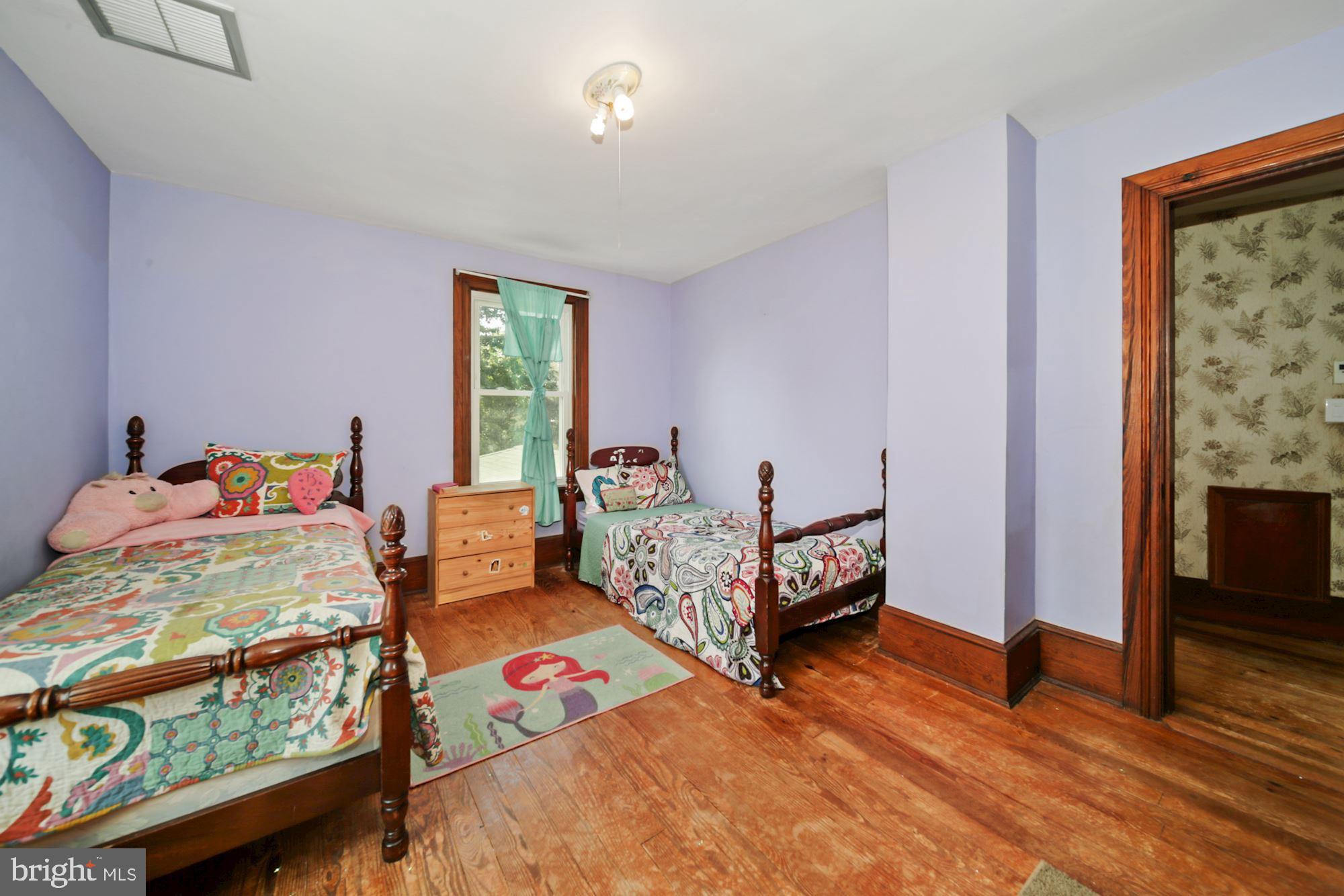23736 Woodfield Road Gaithersburg, MD 20882 - Photo 22 of 33 Gallery Image 22