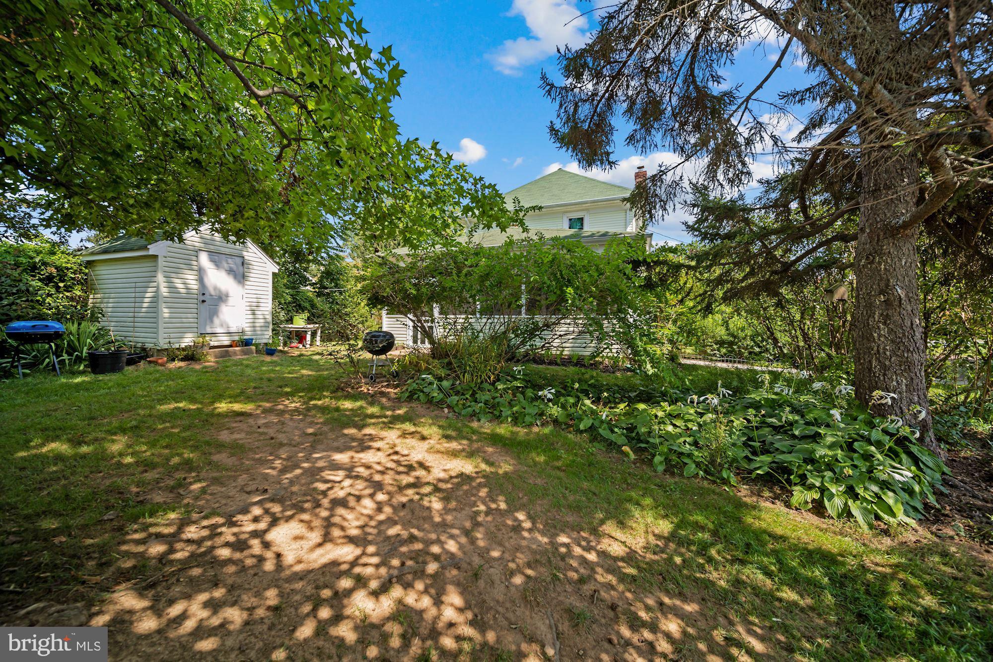 23736 Woodfield Road Gaithersburg, MD 20882 - Photo 26 of 33 Gallery Image 26