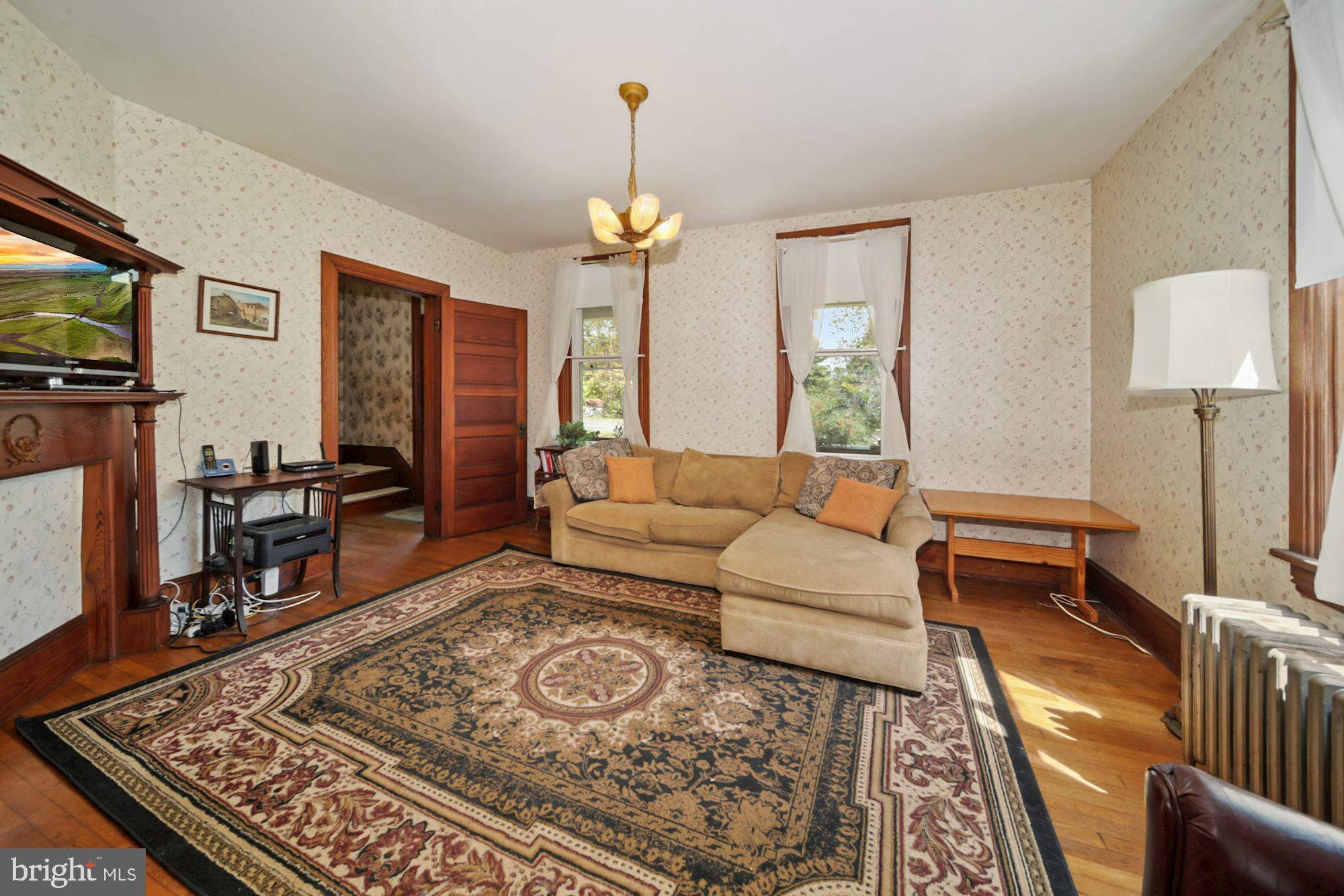23736 Woodfield Road Gaithersburg, MD 20882 - Photo 7 of 33 Gallery Image 7