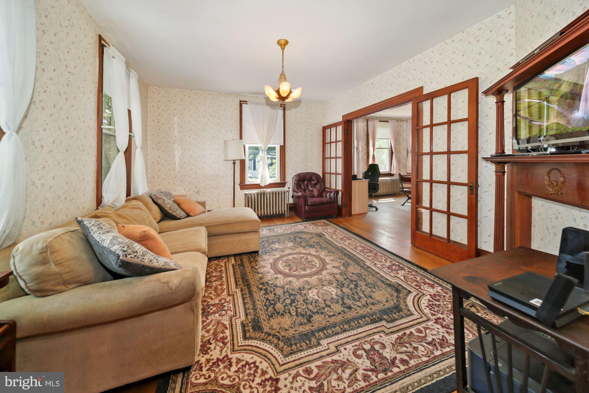 23736 Woodfield Road Gaithersburg, MD 20882 - Photo 8 of 33 Gallery Image 8