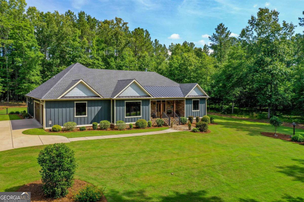 151 Sinclair Circle Southeast Eatonton, GA 31024 - Photo 2 of 66
