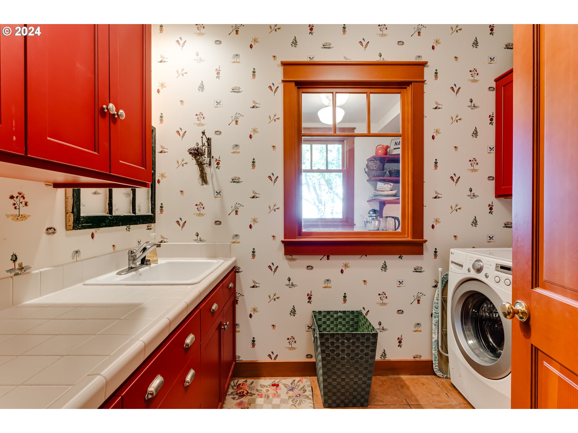 84606 Praise Lane Eugene, OR 97405 - Photo 4 of 8 a bathroom with a sink a mirror and a shower curtain