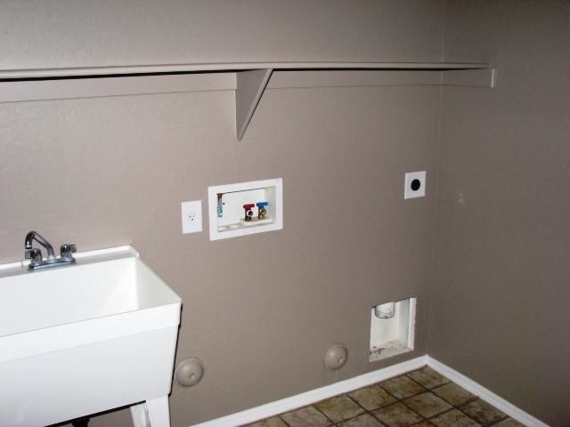 43574 Roth Road Maricopa, AZ 85138 - Photo 10 of 18 Laundry Room w/ Sink