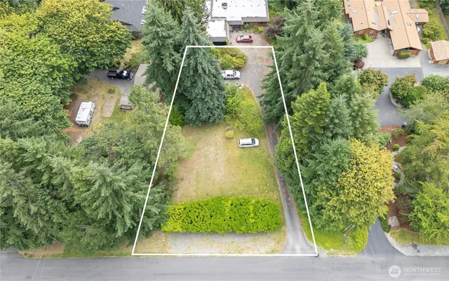 $240,000 | 9811 74th Avenue East, Puyallup, WA 98373