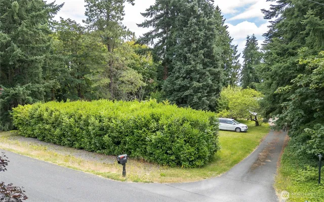 $240,000 | 9811 74th Avenue East, Puyallup, WA 98373