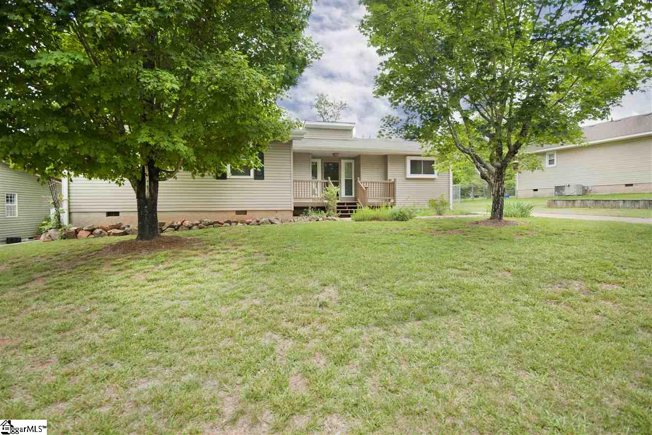 609 Bridwell Road Travelers Rest, SC 29690 - Photo 2 of 20 Gallery Image 2