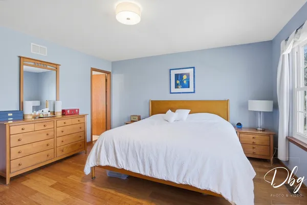 $375,000 | 7 East Dahlia Lane, Round Lake Beach, IL 60073