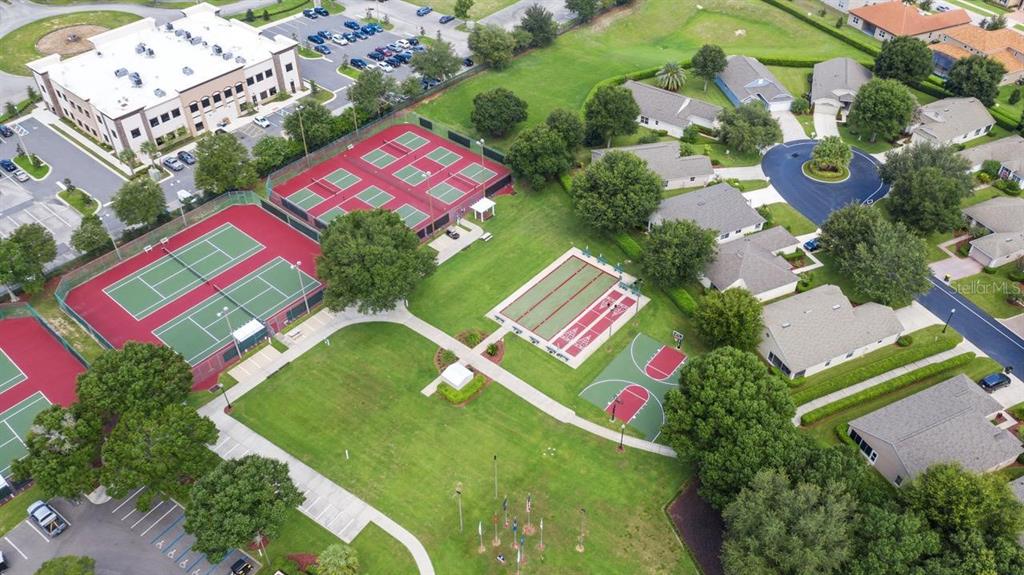 4232 Newland Street Clermont, FL 34711 - Photo 42 of 45 an aerial view of a and pool