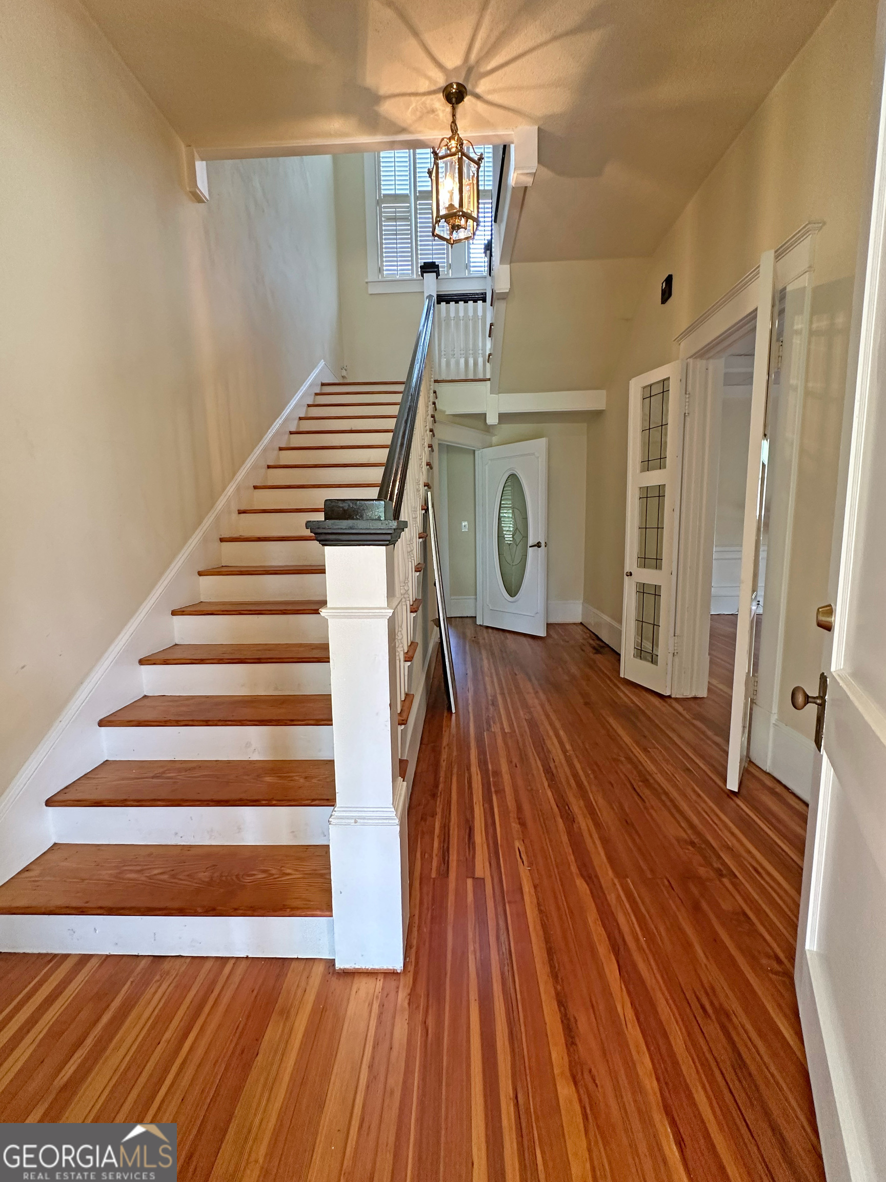 1010 Oglethorpe Avenue Athens, GA 30606 - Photo 18 of 28 a view of entryway and hall with wooden floor