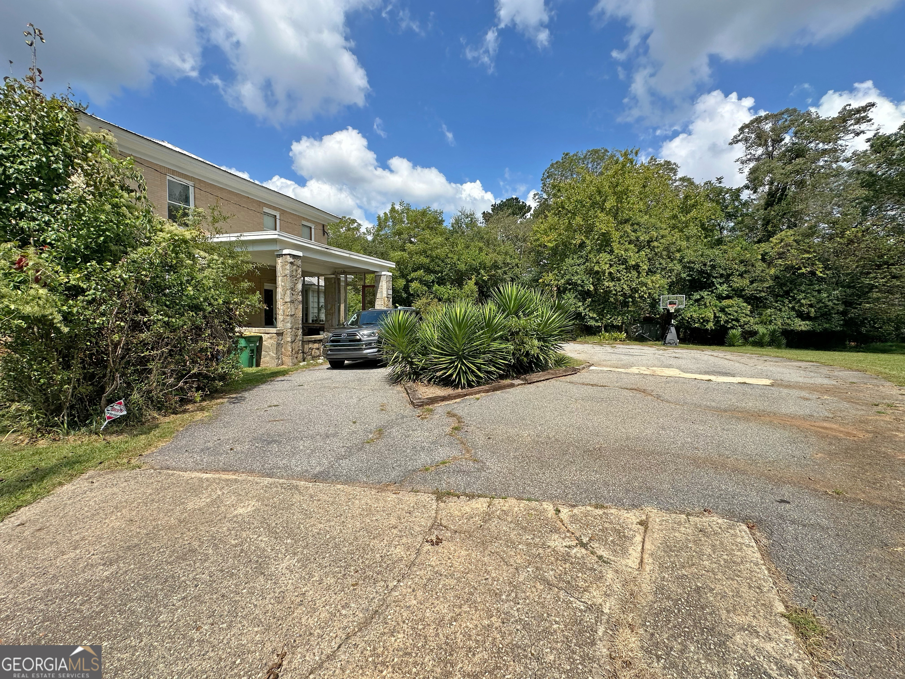 1010 Oglethorpe Avenue Athens, GA 30606 - Photo 28 of 28 a view of a house with a yard and plant