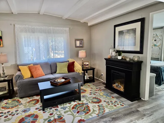 $125,000 | 52791 Pine Cove Road, Unit 4, Idyllwild, CA 92549