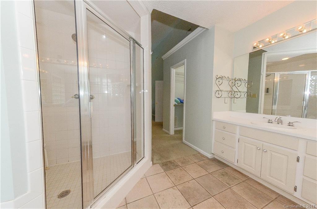 327 Players Ridge Road Hickory, NC 28601 - Photo 14 of 23 Gallery Image 14