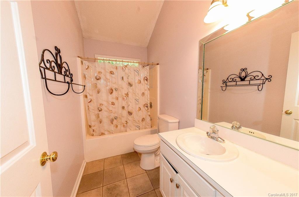 327 Players Ridge Road Hickory, NC 28601 - Photo 15 of 23 Gallery Image 15