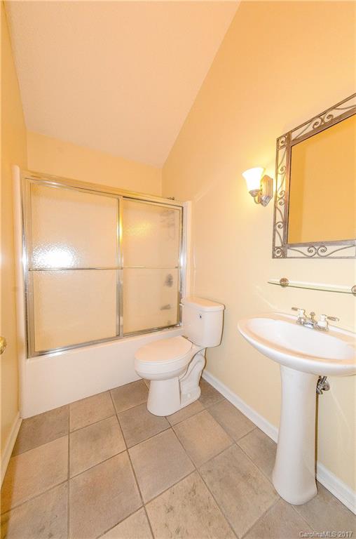 327 Players Ridge Road Hickory, NC 28601 - Photo 16 of 23 Gallery Image 16